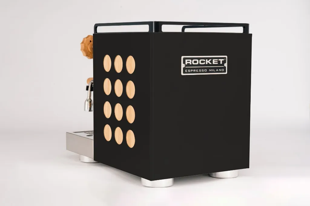 APPARTAMENTO 2.0_BLACK_WOOD_BACK.webp