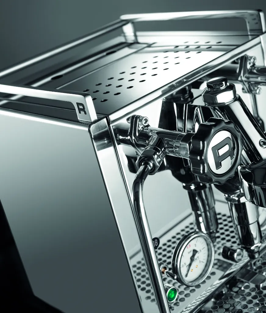 R cinquantotto-closeup.webp